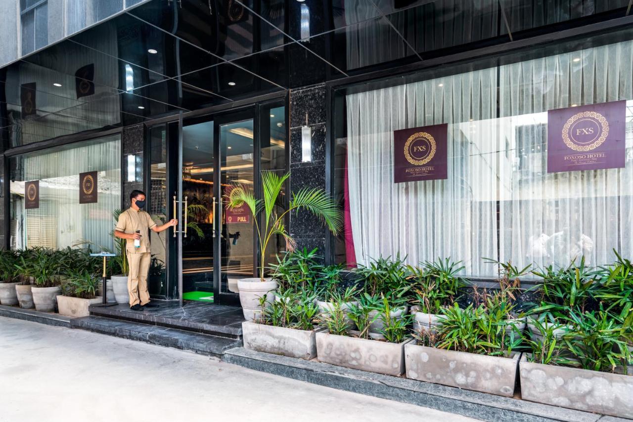 Foxoso Hotel, Delhi Airport Нью-Дели Экстерьер фото