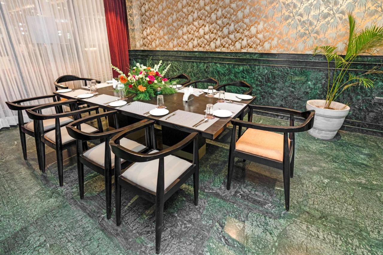 Foxoso Hotel, Delhi Airport Нью-Дели Экстерьер фото